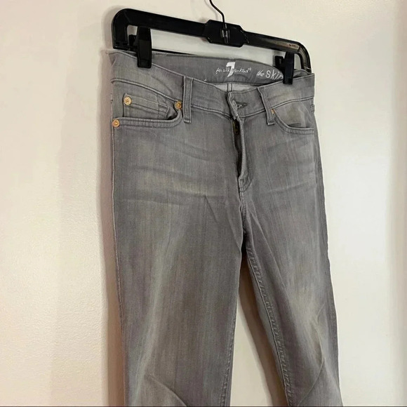 7 For All Mankind The Skinny Jean in Grey - Picture 4 of 9